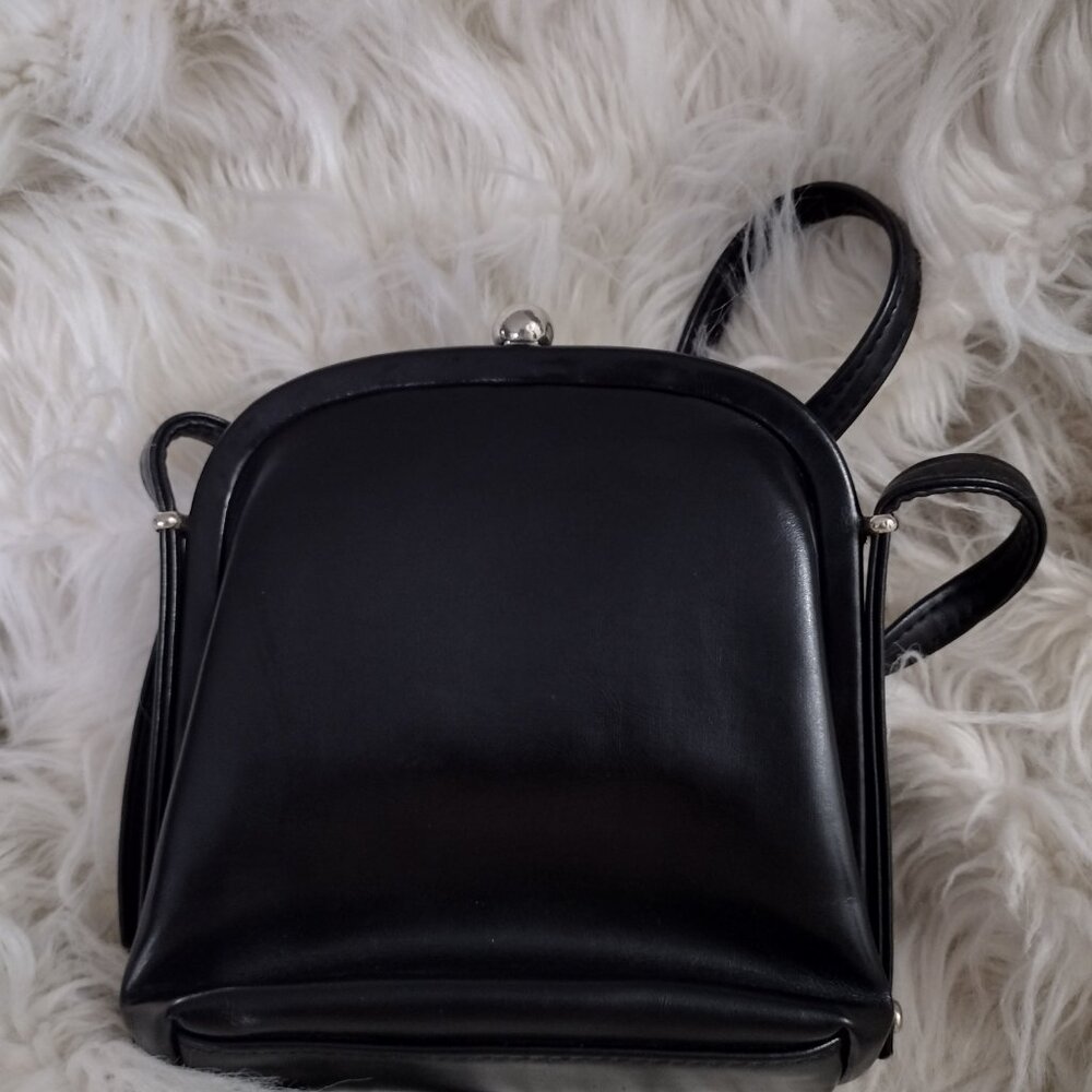 MB Vintage Style Black Crossbody Bag Kiss Lock Clasp Mini Purse - Picture 7 of 12